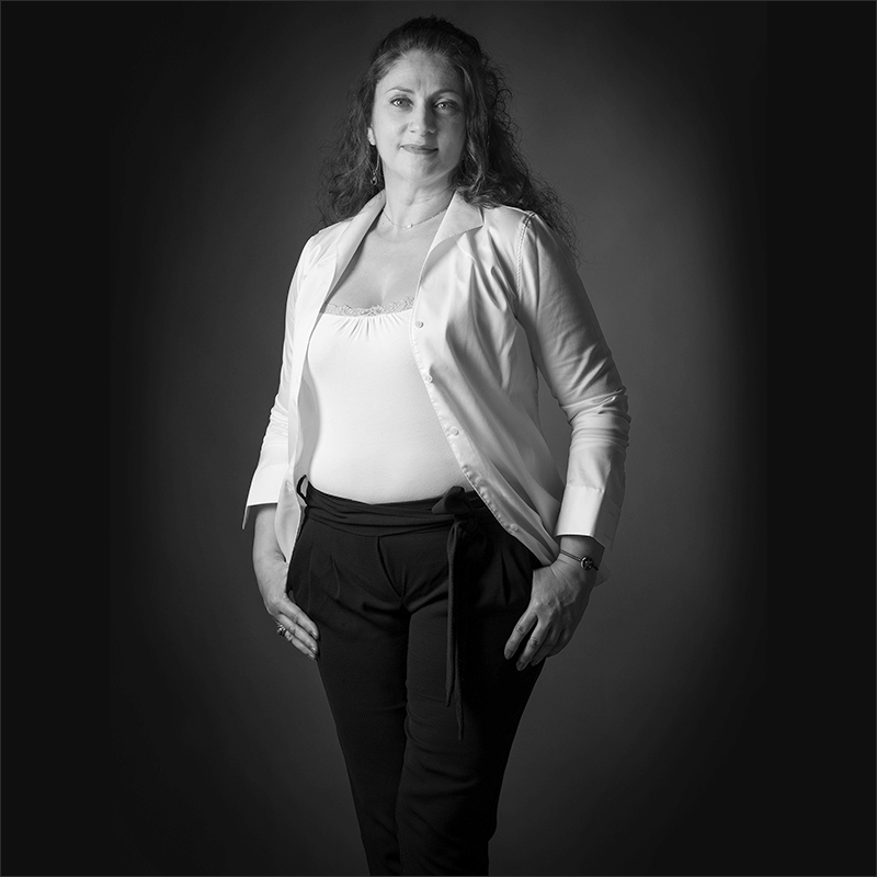 portrait-solo-femme1-photographe-portraitiste-aixenprovence-sensivia portrait-solo-femme1-photographe-portraitiste-aixenprovence-sensivia